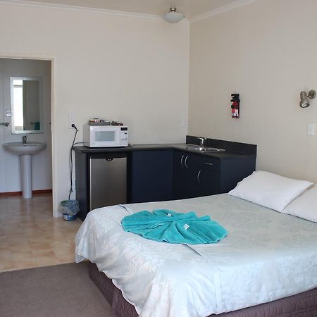 Ranui Motel Опотики Экстерьер фото